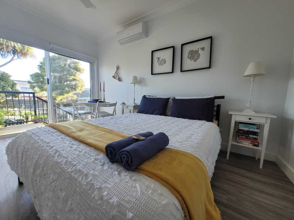 Ocean Escape - pet friendly private guest suite
